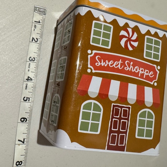 Set of 4 “village” tins-use alone or together- all are BRAND NEW! See pic 4 more - Picture 13 of 16